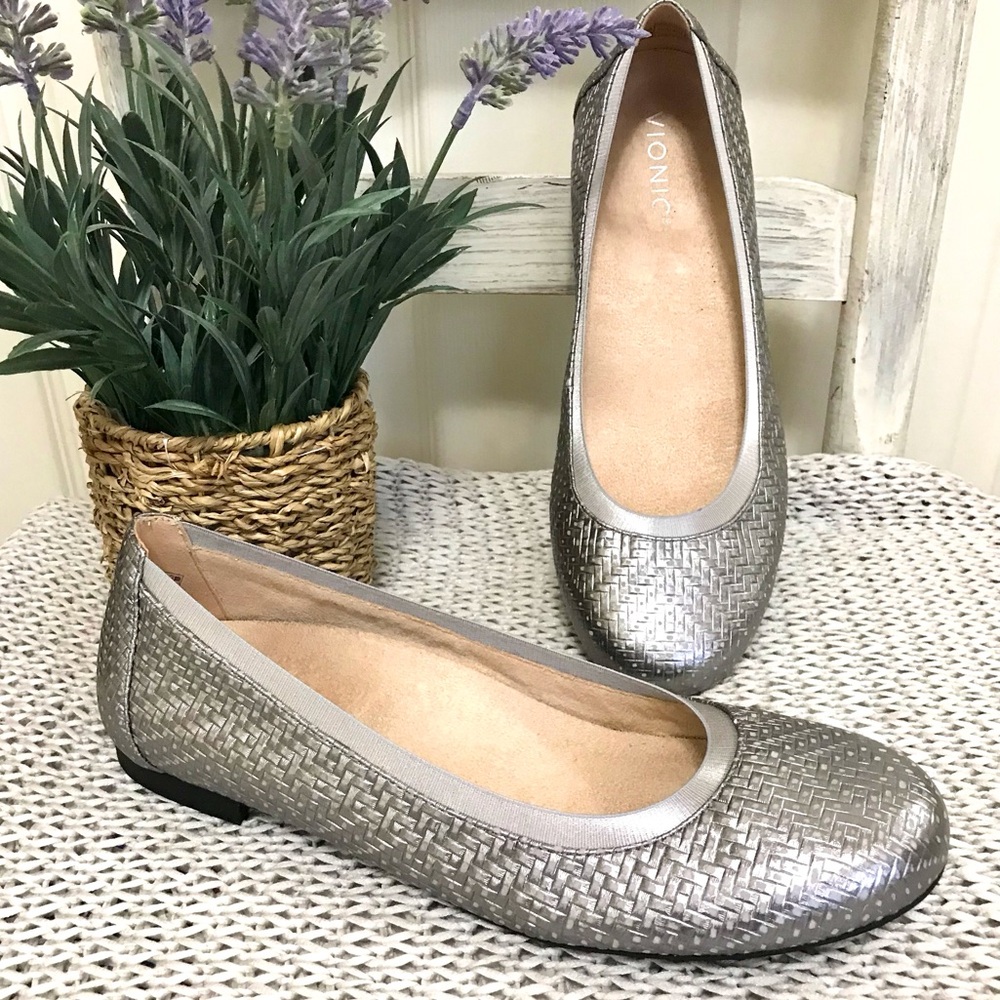 Vionic Anita Leather Flats Silver